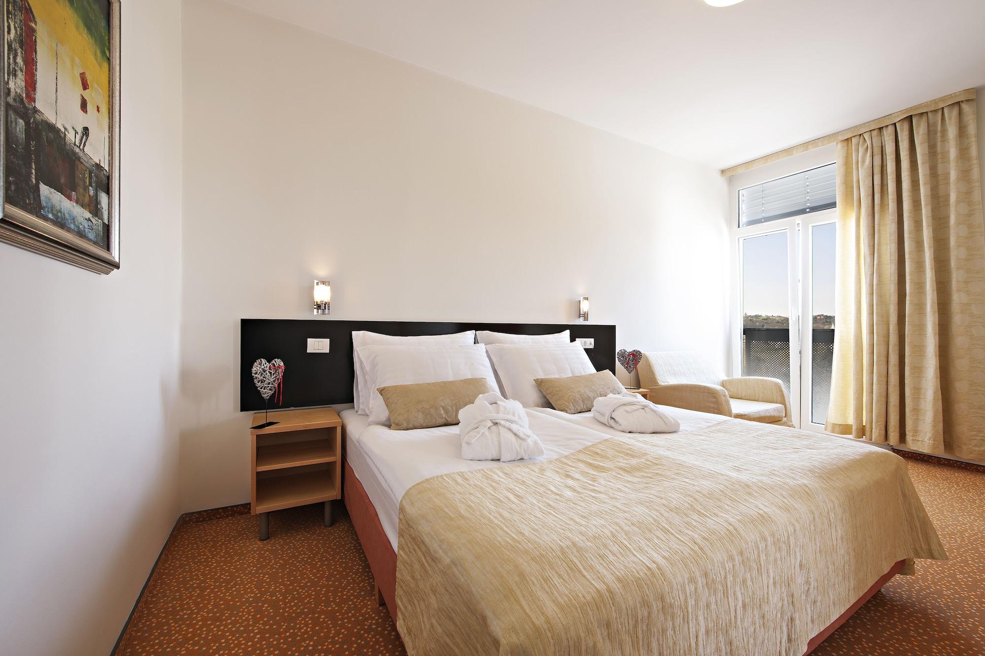 Radin Hotel Radenci Luaran gambar